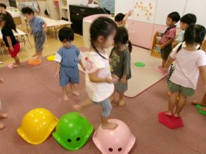 ビリボーにのってあそんでいるところ