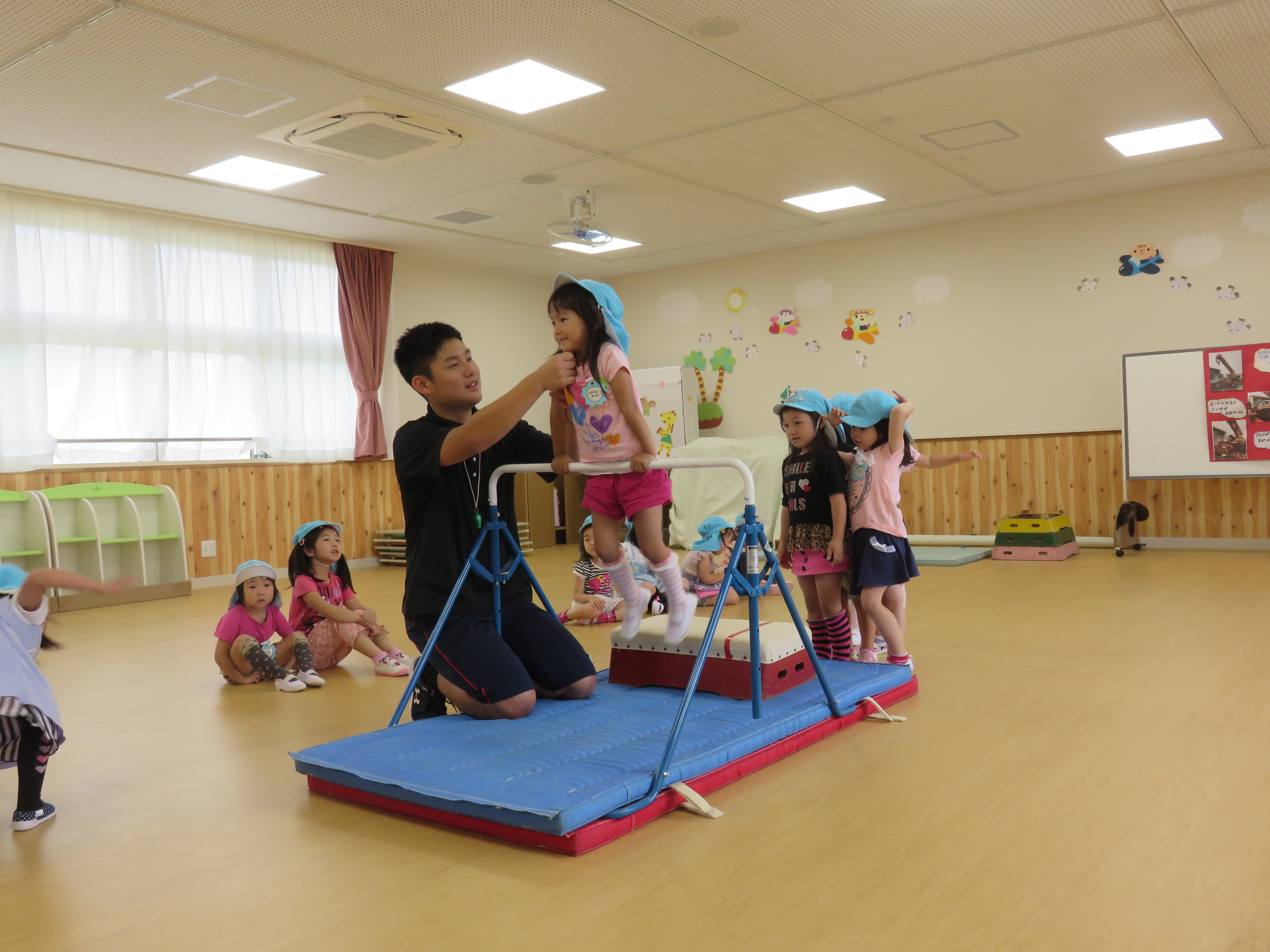 6月12日3歳、4歳、5歳児の体育遊びがありましたの画像5