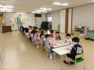 ひまわり組の給食の様子