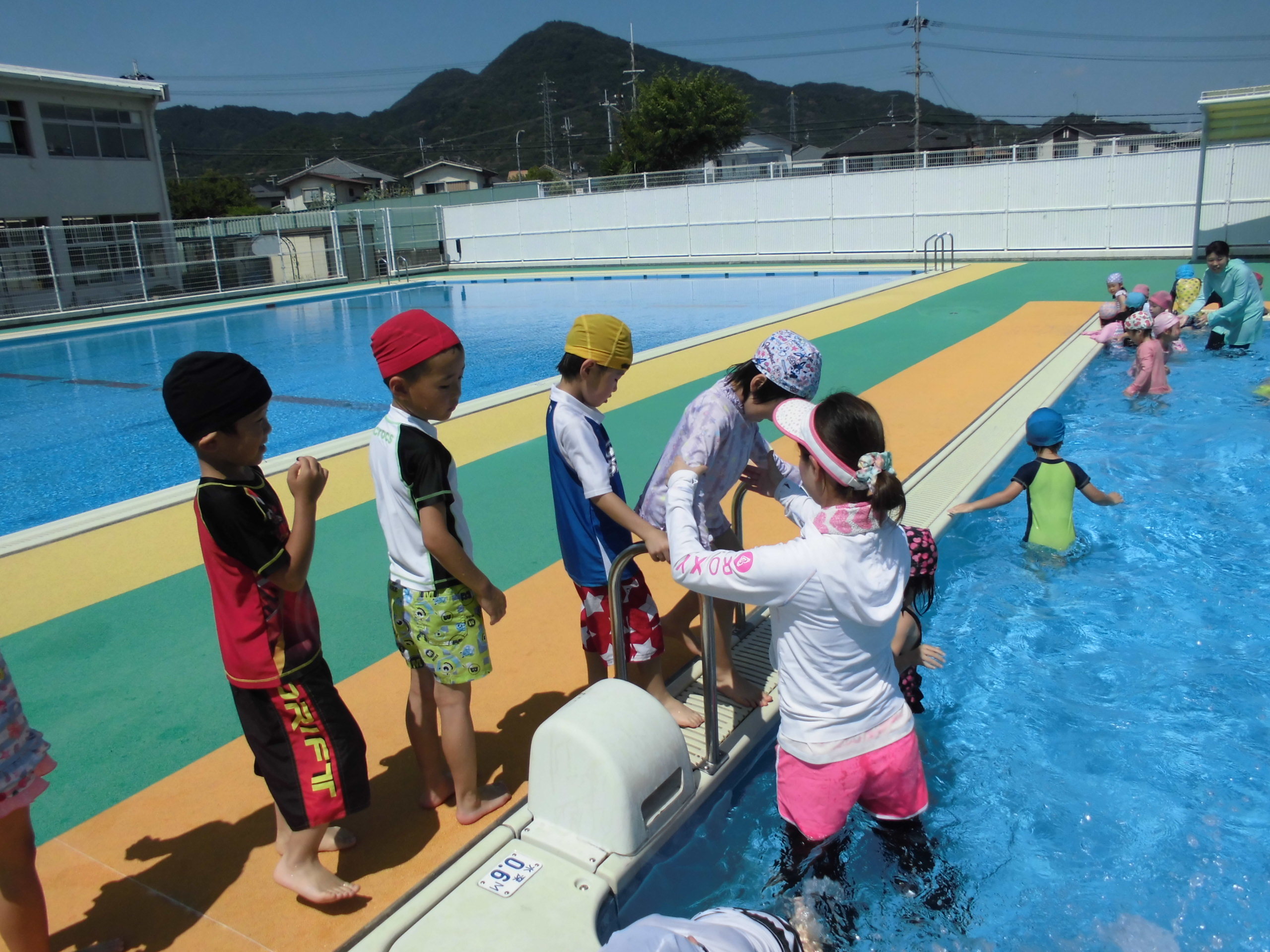 三和小学校へプール遊びに行きましたの画像4
