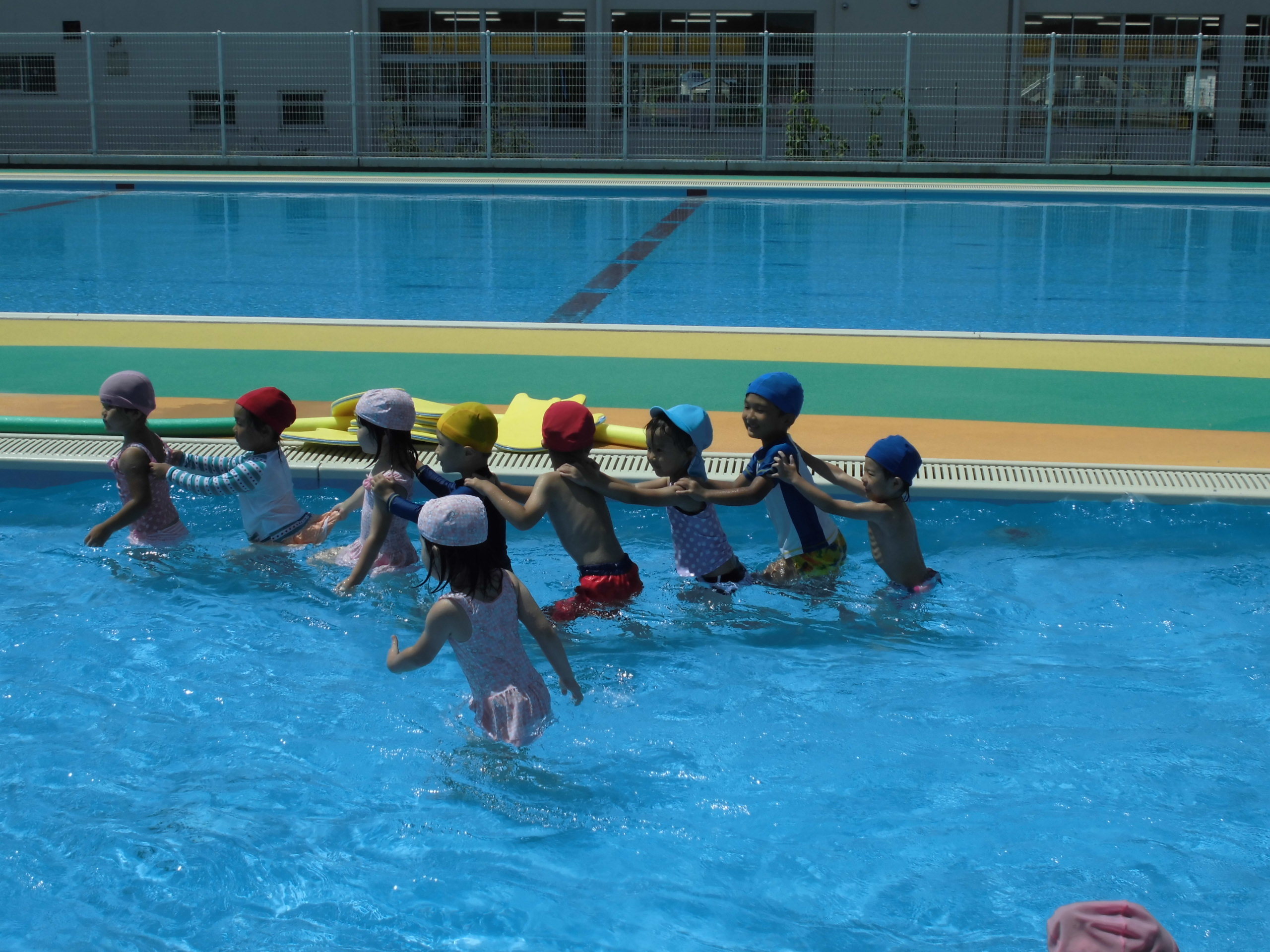 三和小学校へプール遊びに行きましたの画像11