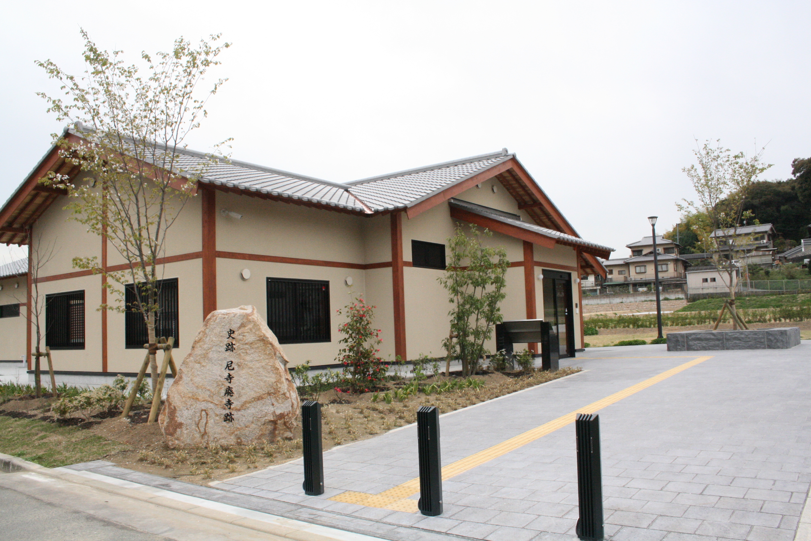 尼寺廃寺跡学習館画像