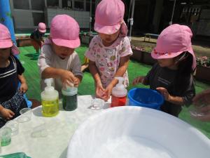2歳児水遊び2