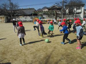 4歳転がしドッヂ