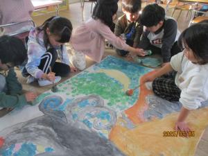 背景の色を塗る　5歳児