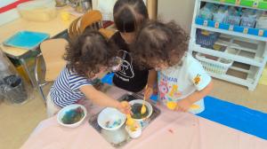 みせて（1歳児）