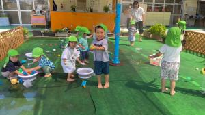 水遊び（2歳児）